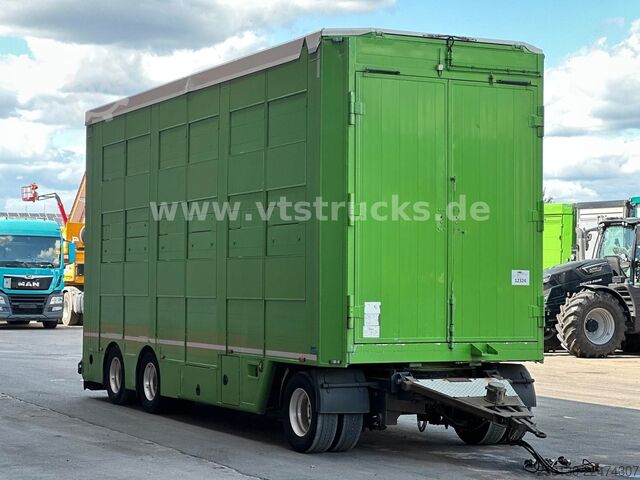 Trailer angkut kuda  Cuppers LVA 09-16 AL 3-Stock Viehanhänger,