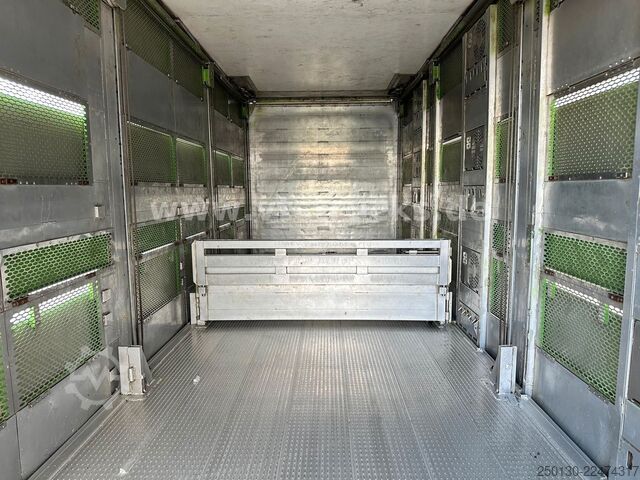 Truk pengangkut ternak MAN TGX 26.440 6x2 3.Stock Cuppers Komplett-Zug
