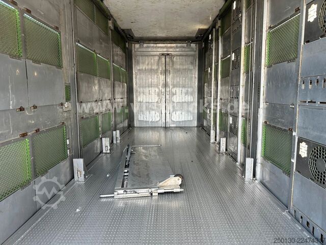 Truk pengangkut ternak MAN TGX 26.440 6x2 3.Stock Cuppers Komplett-Zug
