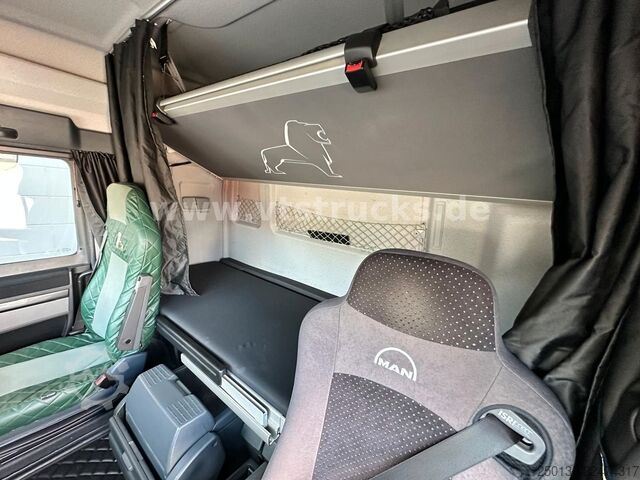 Truk pengangkut ternak MAN TGX 26.440 6x2 3.Stock Cuppers Komplett-Zug