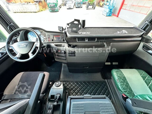 Truk pengangkut ternak MAN TGX 26.440 6x2 3.Stock Cuppers Komplett-Zug