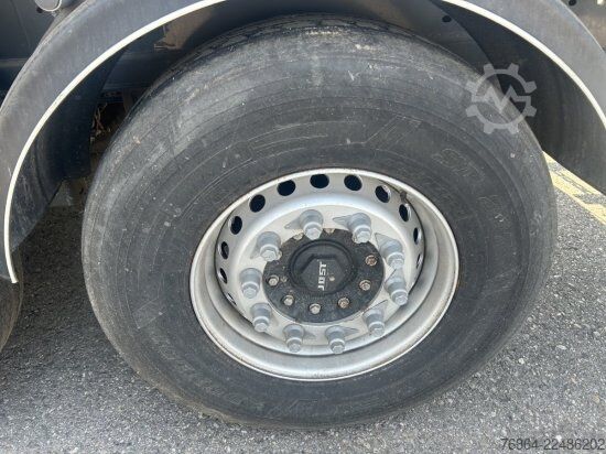 टिपर सेमिट्रेलर KEMPF SKM 39 ALU-KASTENMULDE 55M³ ROLLPLANE