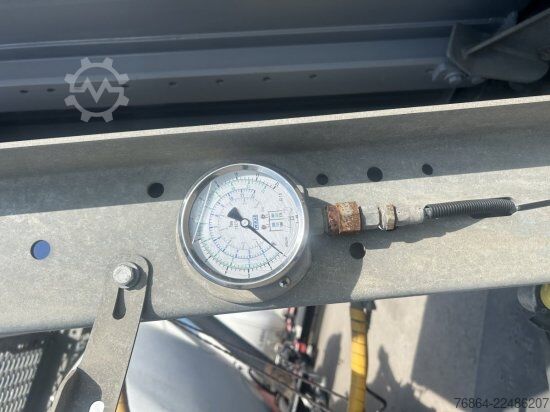 टिपर सेमिट्रेलर KEMPF SKM 39 ALU-KASTENMULDE 55M³ ROLLPLANE