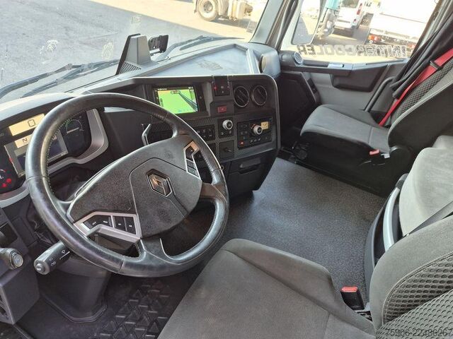 Tractora standard Renault T-Series