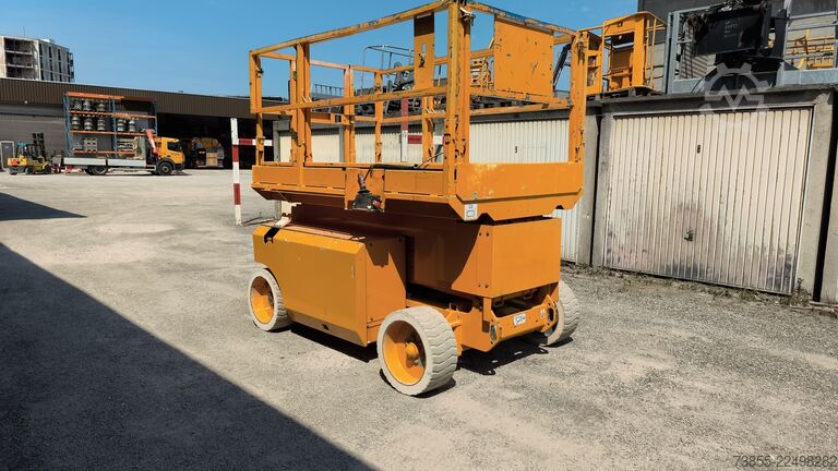 Makaslı kaldırma masası Genie GS-3268 DC