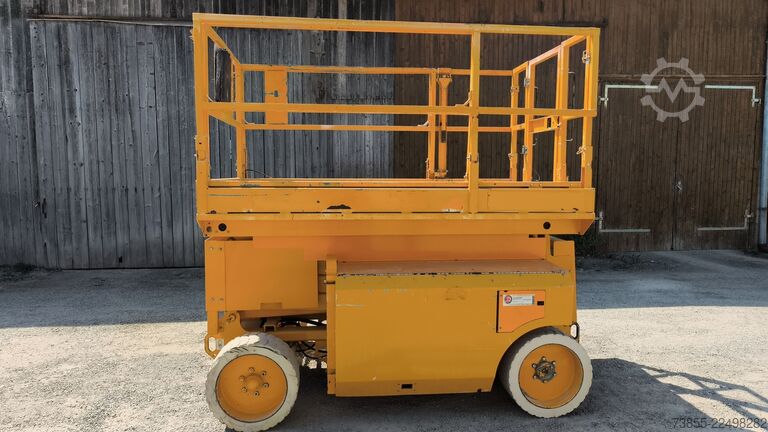 Makaslı kaldırma masası Genie GS-3268 DC