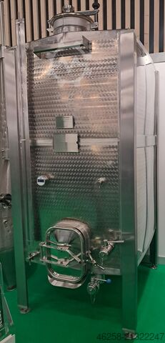 Rectangular stainless steel tank L-INOX 2400L(Ausstellungsmodel)
