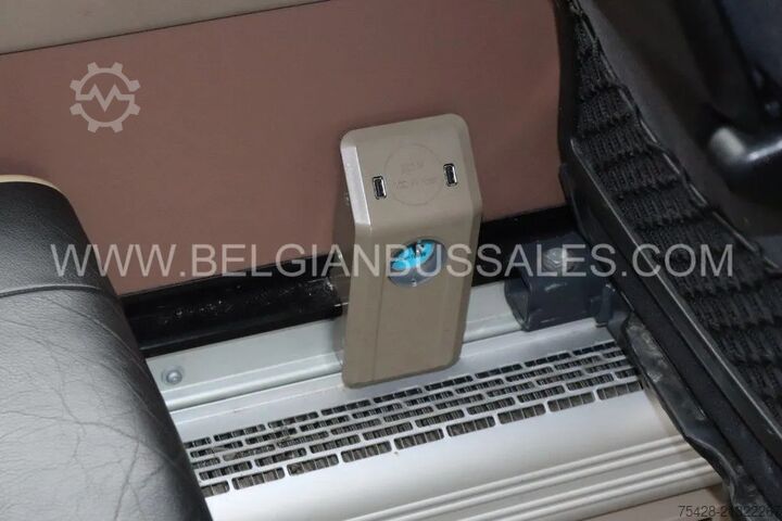 Långfärdsbuss Iveco Magelys/ lift/ 13m