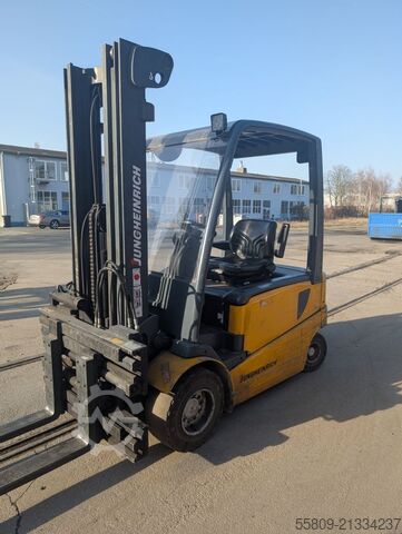 Электрический 4-х колесный вилочный погрузчик Jungheinrich EFG 430