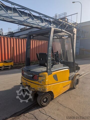 Электрический 4-х колесный вилочный погрузчик Jungheinrich EFG 430