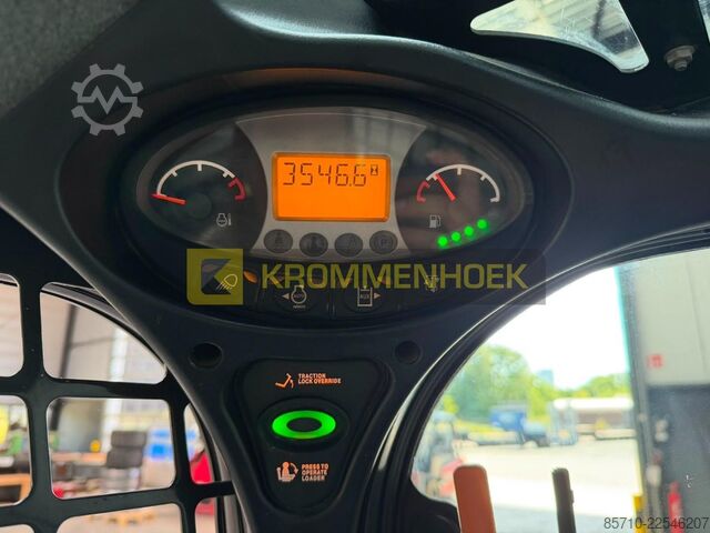 Hleðsluvél Bobcat S 850 High Flow