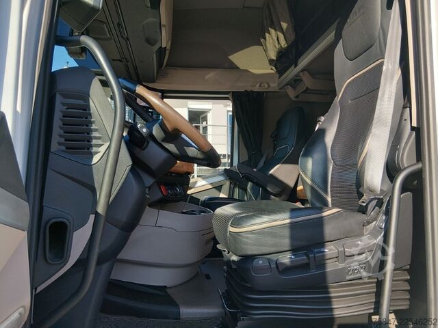 Standart çekici ünitesi DAF XG+ 530 FT Vollluft Standklima