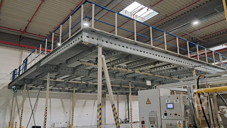 Estructura tipo dúplex para almacenamiento REGALIT Mezonet pre výrobné haly