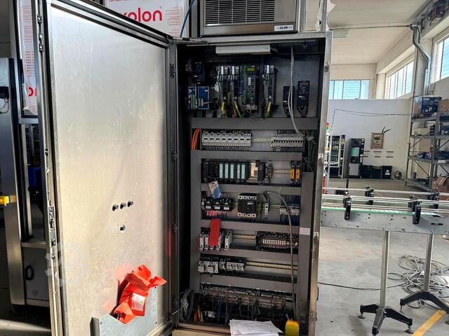 Echipament de etichetare SACMI Labelling S.p.A. Opera 400 RF