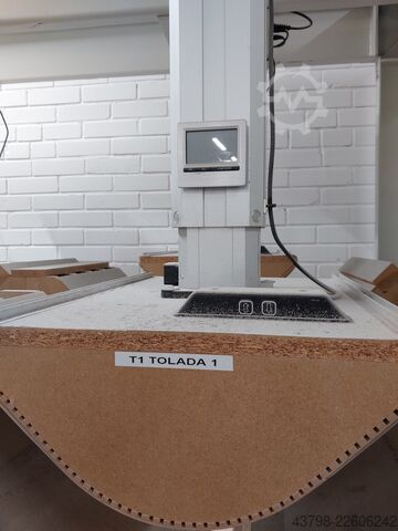 Presă pentru carcase OCMAC 