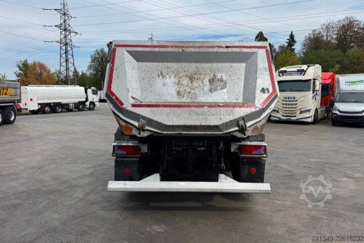 Xe ben MAN TGS 50.510 10x4 18m3