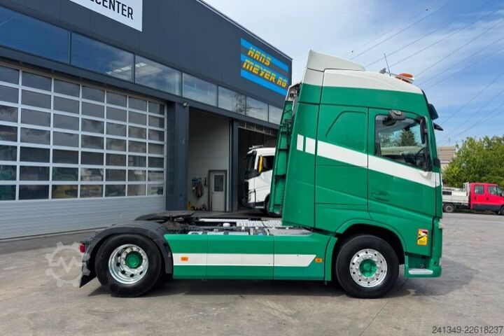 Đầu kéo tiêu chuẩn VOLVO FH-460 4x2
