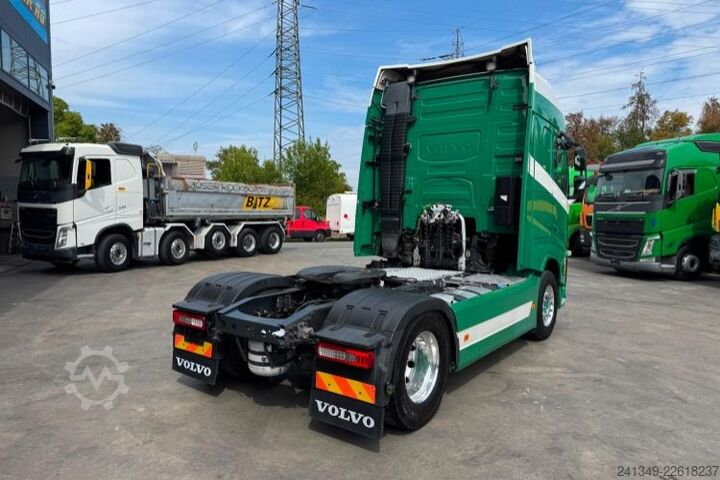 Đầu kéo tiêu chuẩn VOLVO FH-460 4x2