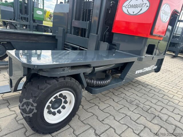 Cărucior cu stivuitor cu 4 căi Combilift C4000/ DIESEL / Low construction/ 2850mm
