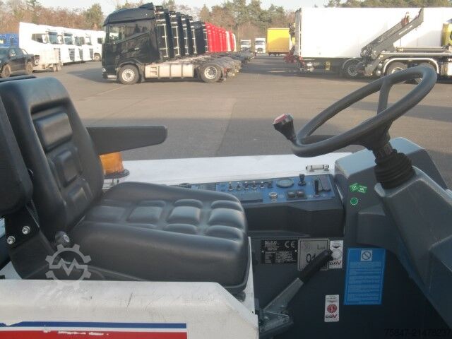 Stroj za čišćenje cesta Dulevo 1750/100 Elite EH Kehrmaschine