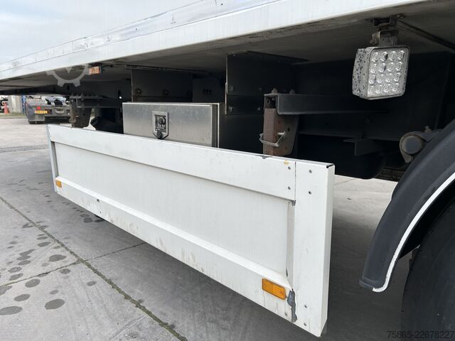 Kjøle- og frysetransport H.T.F HZO 42 / Thermo King SLXe 300 / Stuuras / Loadl...