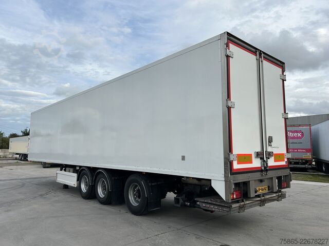 Kjøle- og frysetransport H.T.F HZO 42 / Thermo King SLXe 300 / Stuuras / Loadl...