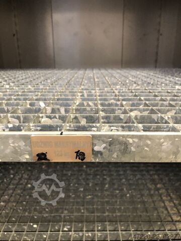תנור אוויר חם חשמלי לייבוש צבעים 250°C Eliog GmbH KUV 250/15-10-10 nach DIN EN1539