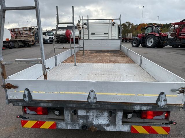 Flatbed truck MAN TGL 10.180 4x2 Flatbed 6,,80 m. Euro 3