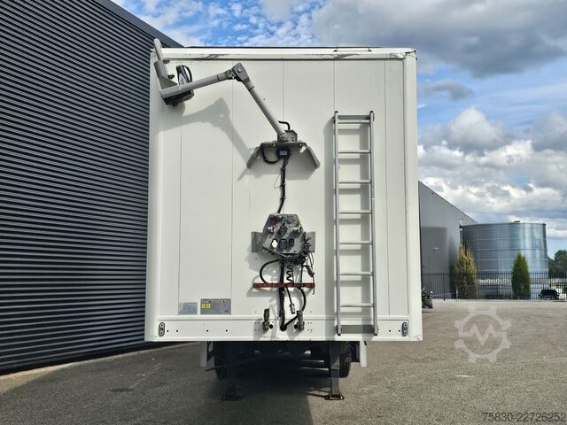 הזזת רצפה knapen K200 KT01 / 60 m3 / 2 x LIFT AXLE