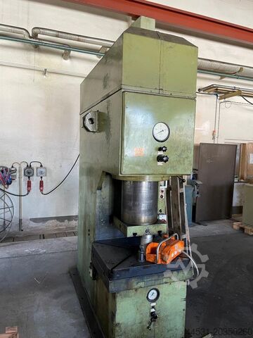 Pressa idraulica WMW Zeulenroda PYE 160 S