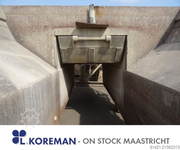 Nordberg bunkurs ar vibrējošu reni  Nordberg Hopper with Vibrating Chute