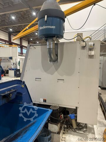 CNC 车铣加工中心 DOOSAN Puma 400 LMB steady rest +2000 mm