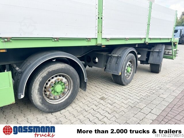 Trailer semi terbuka dengan terpal  Baustoff-Auflieger, Rollkran Kennis 14R,