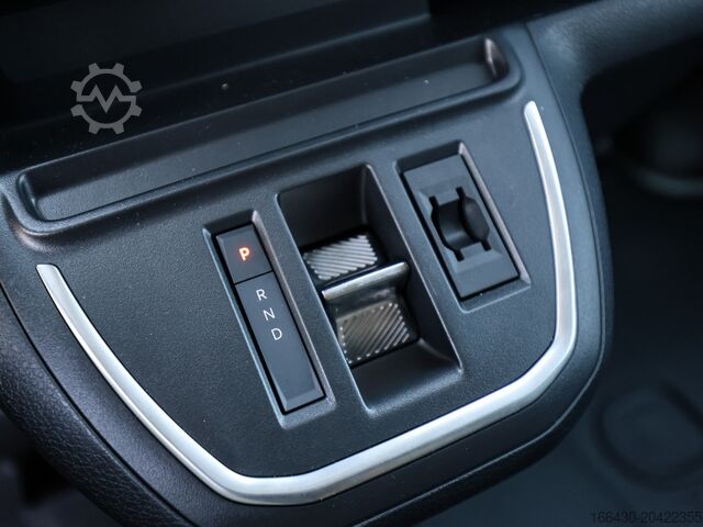 Duba panelată Peugeot Expert KW Standard L2 2.0 BlueHDi 180 EAT8