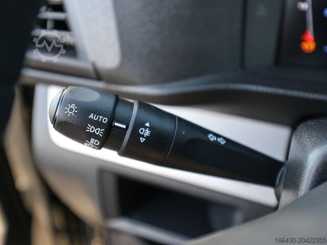 Duba panelată Peugeot Expert KW Standard L2 2.0 BlueHDi 180 EAT8