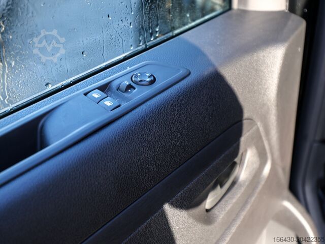 Duba panelată Peugeot Expert KW Standard L2 2.0 BlueHDi 180 EAT8