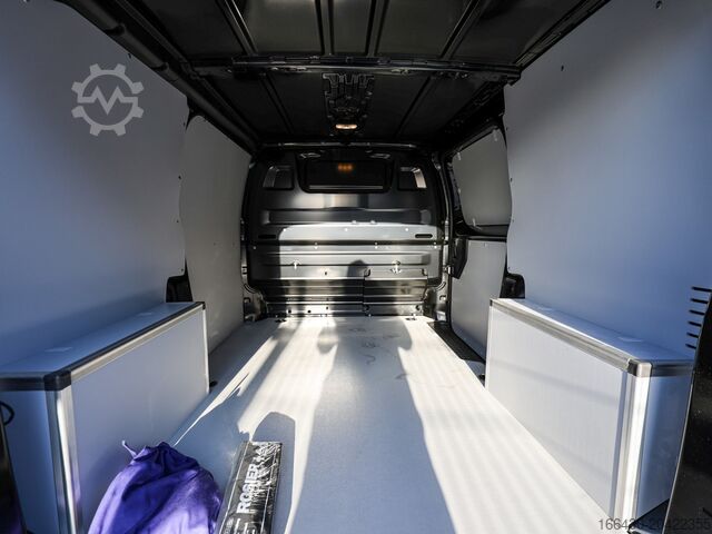 Duba panelată Peugeot Expert KW Standard L2 2.0 BlueHDi 180 EAT8