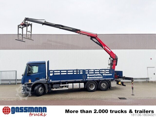 Kamion s ravnom platformom Mercedes-Benz Antos 2540 L 6x2, Lenkachse, HMF 2110-L3 Heckkran