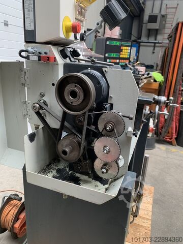 Паралелен струг Wabeco D6000E