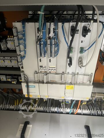 Fresadora CNC universal Mikron UMS 900 mit IKZ + 4. Achse