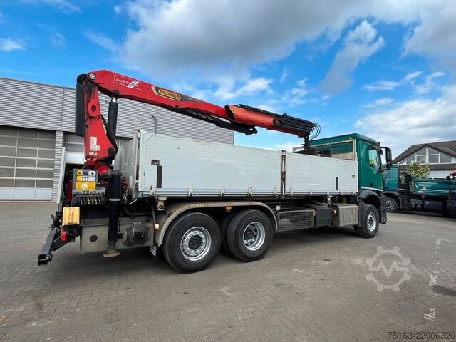 Grúa montada en camión MERCEDES-BENZ Arocs 2648 6x2 3-Achs Kipper Heckkran Funk