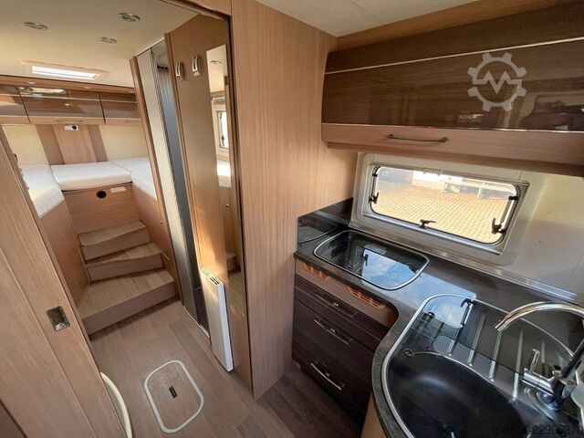 Autorulotă integrată BÜRSTNER Aviano I 840 -  - Hub/Einzelbetten -