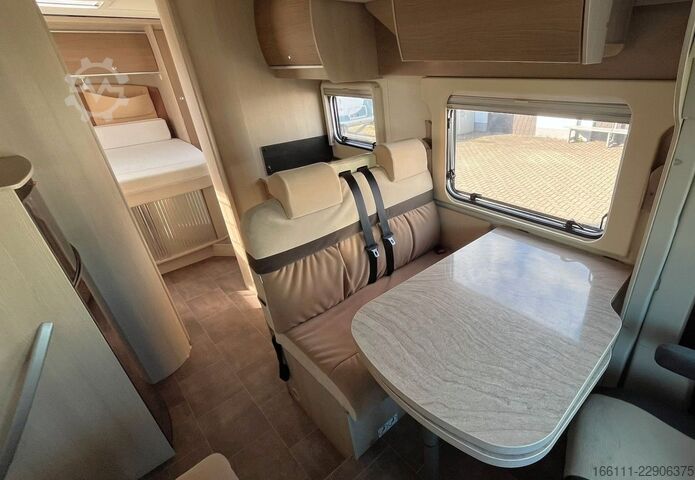 Autorulotă semi-integrată BÜRSTNER Ixeo T 734 - Hub/Queensbett - Klima -