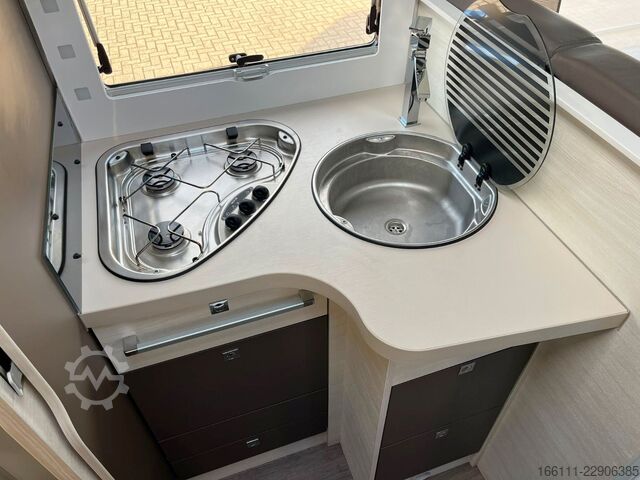 Autocaravana semi-integrada CHALLENGER Mageo 387 GA - Hubbett - Einzelbetten - Klima -