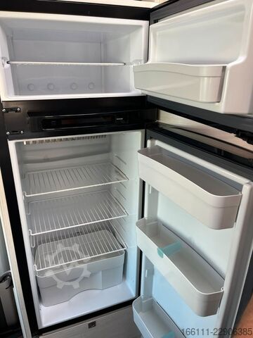 Autocaravana semi-integrada CHALLENGER Mageo 387 GA - Hubbett - Einzelbetten - Klima -