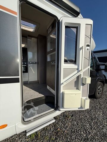 半集成式房车 BÜRSTNER BÜRSTNER 644G FREISTAAT SCHW. LYSEO TD HL*Autom.