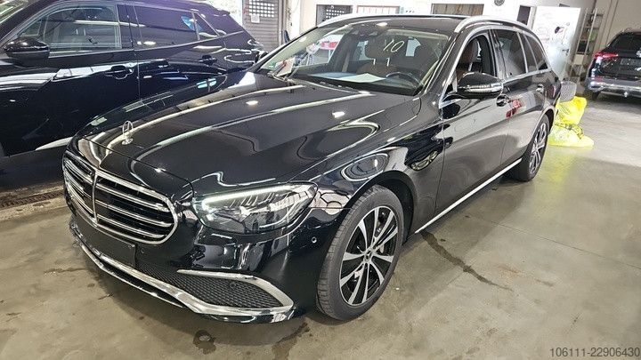 Kleinbus MERCEDES-BENZ E 300 de T EXCLUSIVE Interieur 360° DISTRONIC