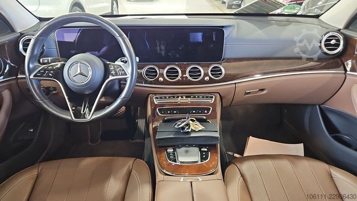 Kleinbus MERCEDES-BENZ E 300 de T EXCLUSIVE Interieur 360° DISTRONIC