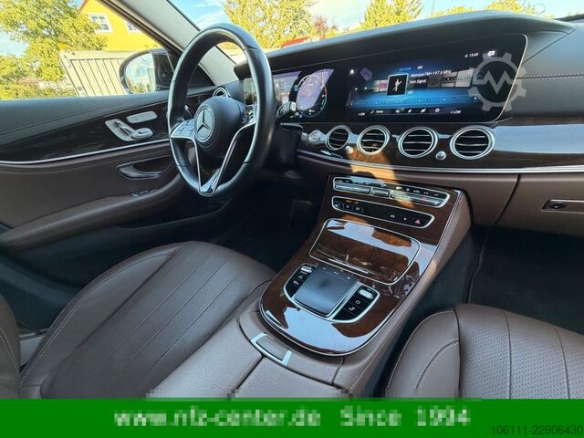 Miniautocarro MERCEDES-BENZ E 300 de T EXCLUSIVE Interieur 360° DISTRONIC