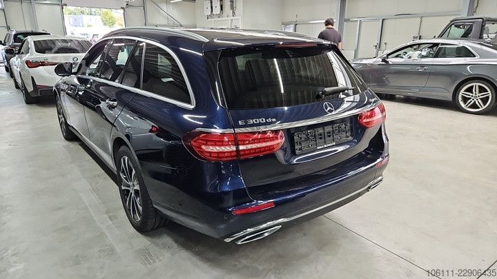 Kleinbus MERCEDES-BENZ E 300 de 4Matic AVANTGARDE HeadUP KEYLESS-GO